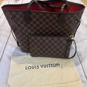 Louis Vuitton Neverfull MM with pouchette